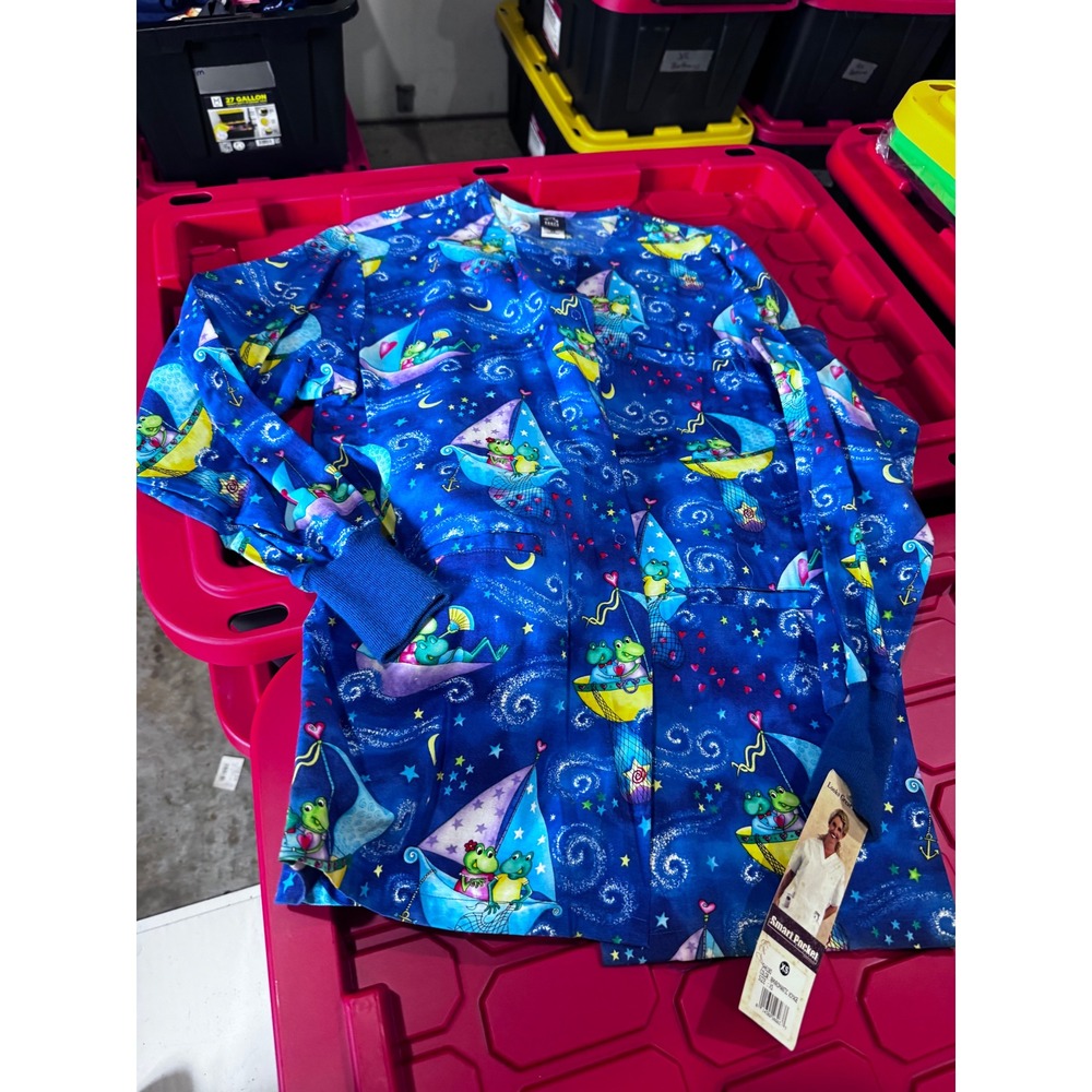 Barco Smart Pocket Scrub Jacket XS Blue Romantic Voyage Frog Print Snap Front